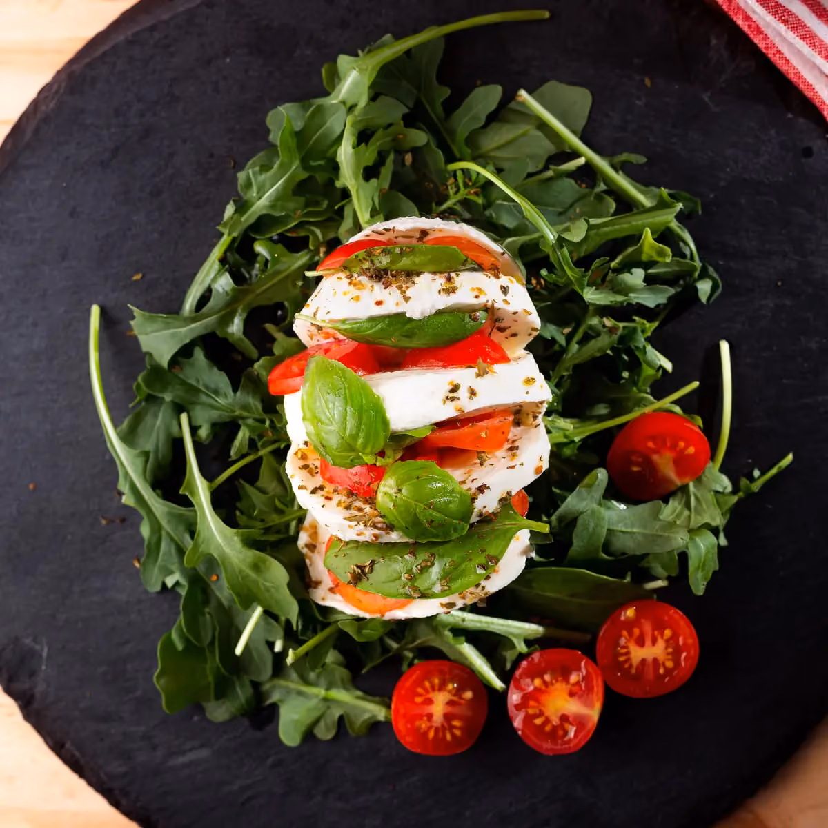 Salada caprese — Camões